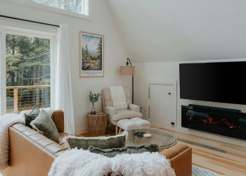 Mindfulness and Mental Health: Mainstreaming Alternative Therapies