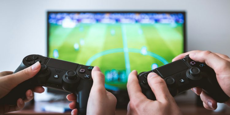 The Evolution of Streaming Platforms: From Cable to Netflix