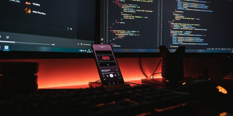 Impact of 5G Technology on Mobile Networks and Data Processing